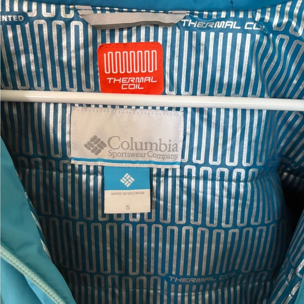 Columbia Aqua Outdoor Jacket - Picture 2 of 9